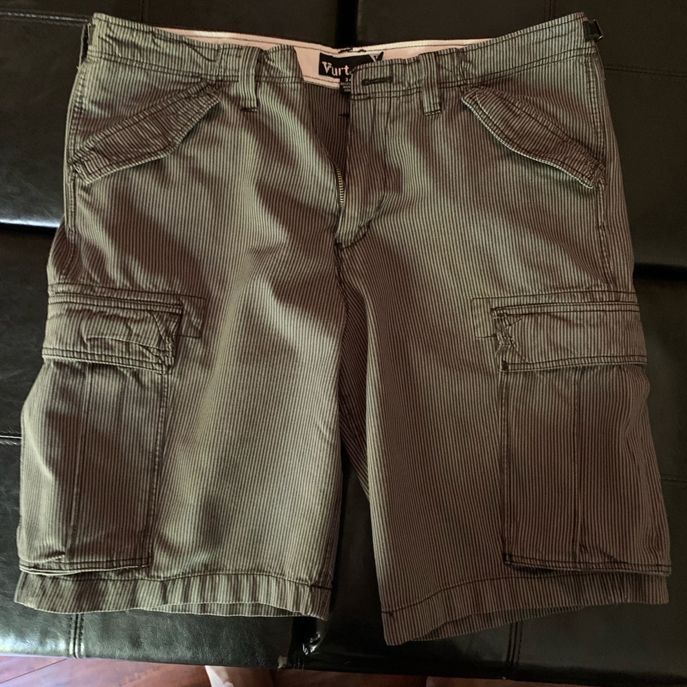 Men’s 100% cotton casual shorts. Vurt brand.